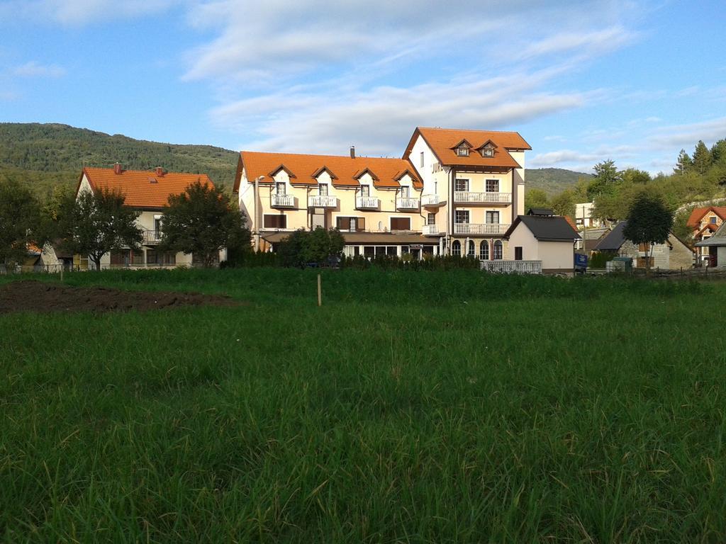 Bed&Breakfast Konoba Jure Krasno Polje Exterior foto